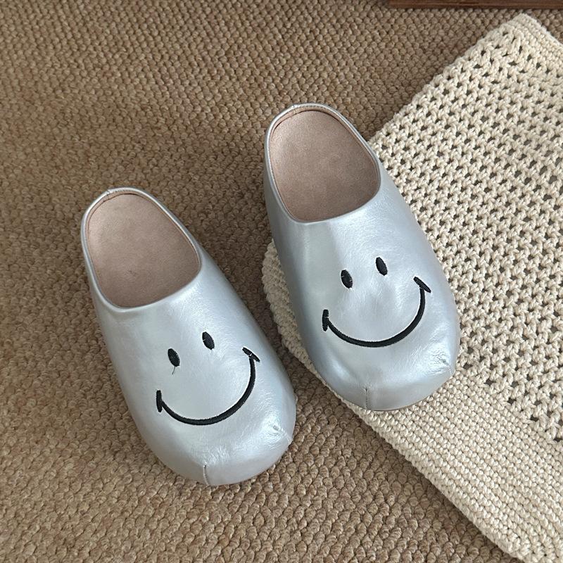 [Meng Ziyi Same Style] SMILEY Smiley Face Half Towing Daily Thick Bottom Height Increase Birkenmuller One Pedal Slippers