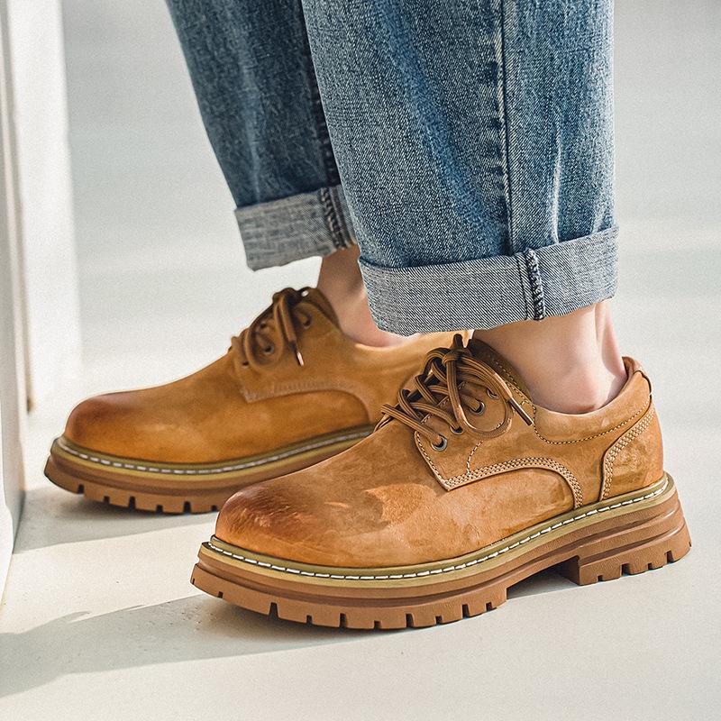 Весенние новинки мужская кожаная обувь свиная кожа британский ретро низкий верх толстая подошва увеличивающая рост нескользящая повседневная обувь для инструментов мужская универсальная