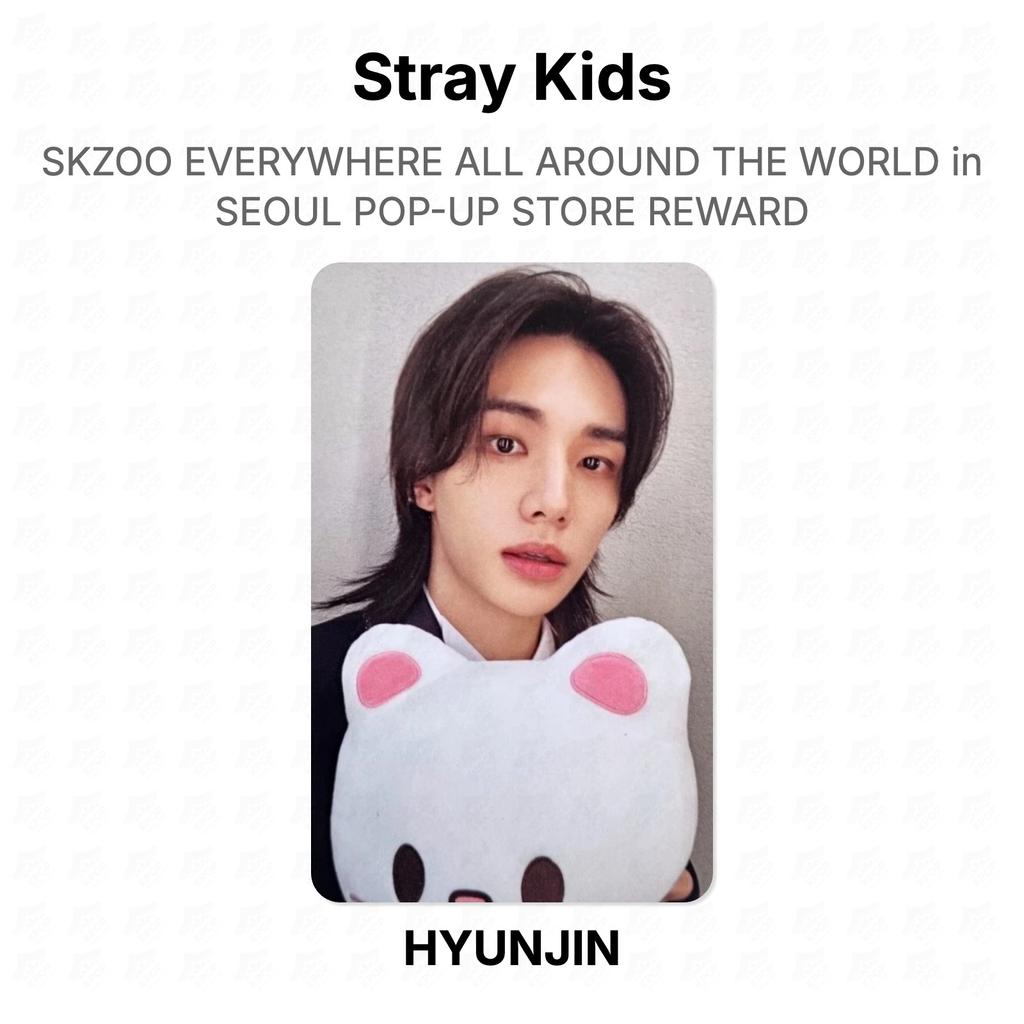 Stray Kids SKZOO ВЕЗДЕ ПО ВСЕМУ МИРУ В СЕУЛЕ POP-UP STORE НАГРАДА Официальная фотокарточка