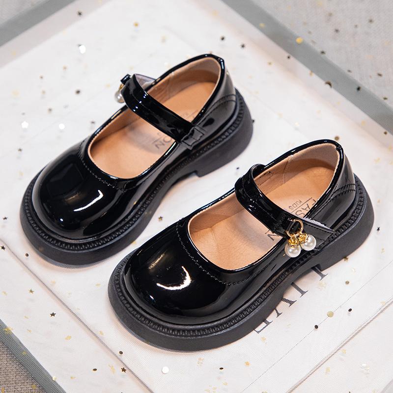 Шикарные кожаные туфли для девочек, милые черные туфли Мэри Джейн с жемчужной подвеской для свадебной вечеринки, платье для школы, балетки 26-36