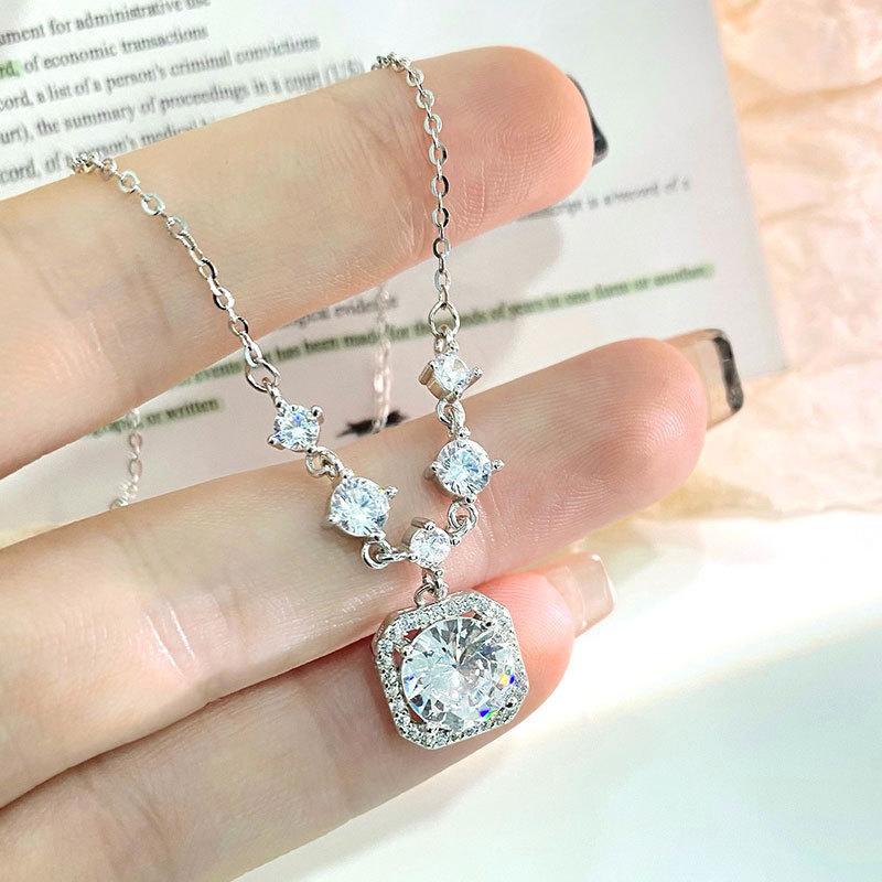 Квадратный дизайн ожерелья для тяжелой промышленности, изысканный, легкий, роскошный, высокого качества, элегантный, элегантный и элегантный для небольшого рынка