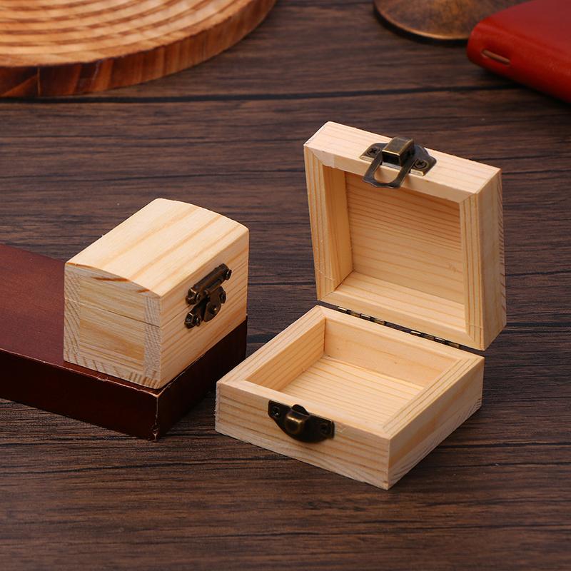 Simple Unfinished Log Color Wooden Watch Box DIY Pine Wood Treasure Chest With Locking Clasp Hinged Lid Jewelry Storage Box