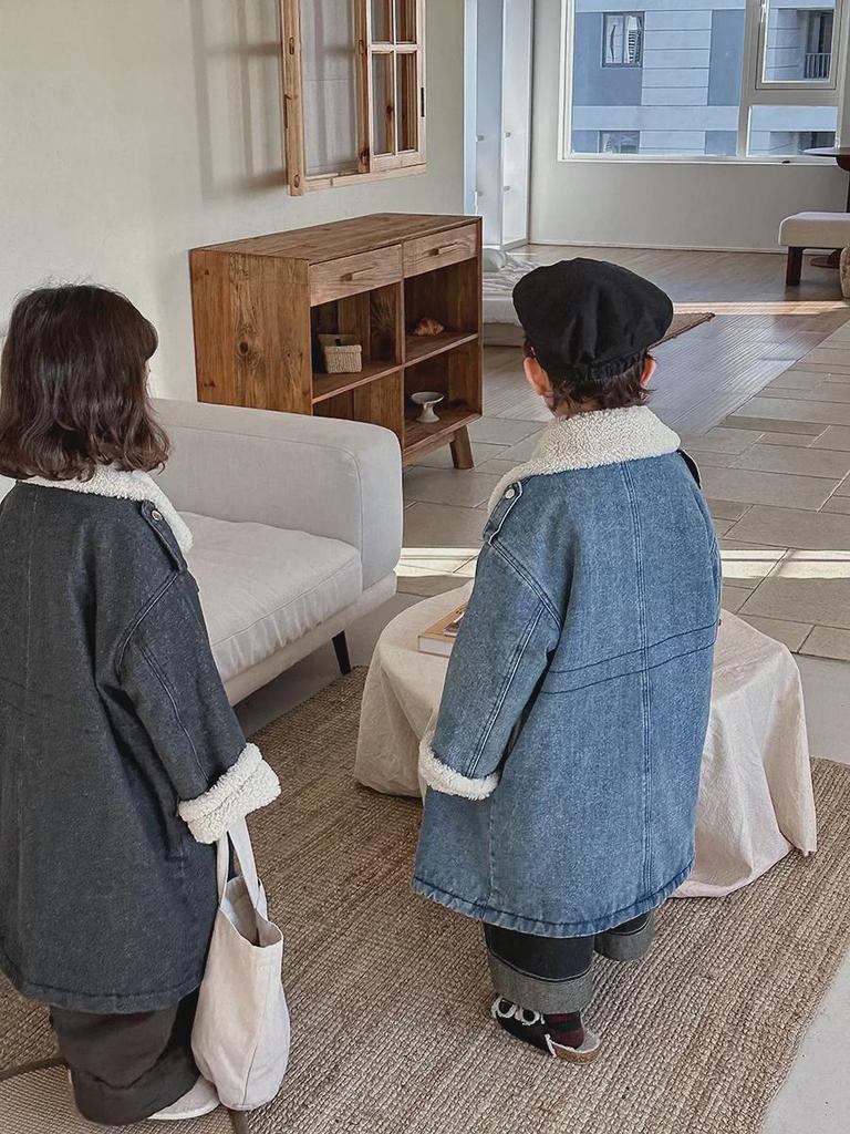 Стильное зимнее пальто из шерстяного денима для детей 2024 года — плотная длинная куртка для мальчиков и девочек