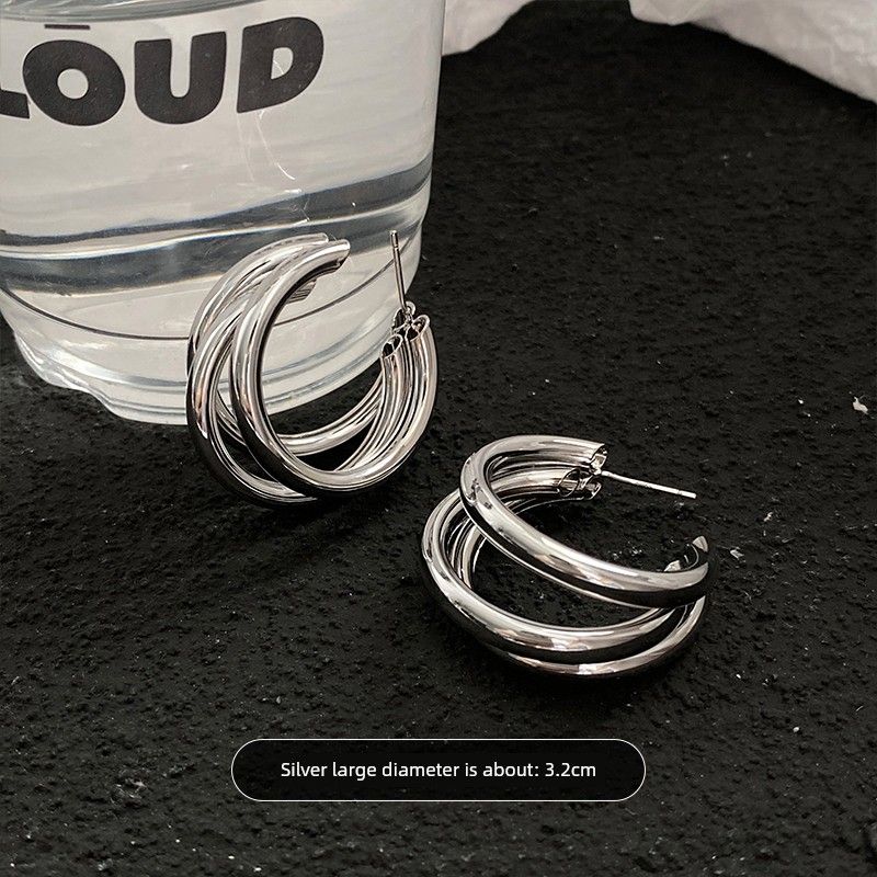 Gold Hoop Earrings for Women, European and American Style, Light Luxury, High-End Feel, 2026 New Trendy Niche Design, Exaggerated Large Ear Hoops