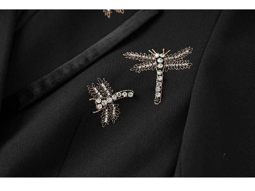 Элегантный женский пиджак-жакет ранней осени с бархатной отделкой, двубортный, с тяжелыми шипами, стразами и вышивкой в виде стрекозы