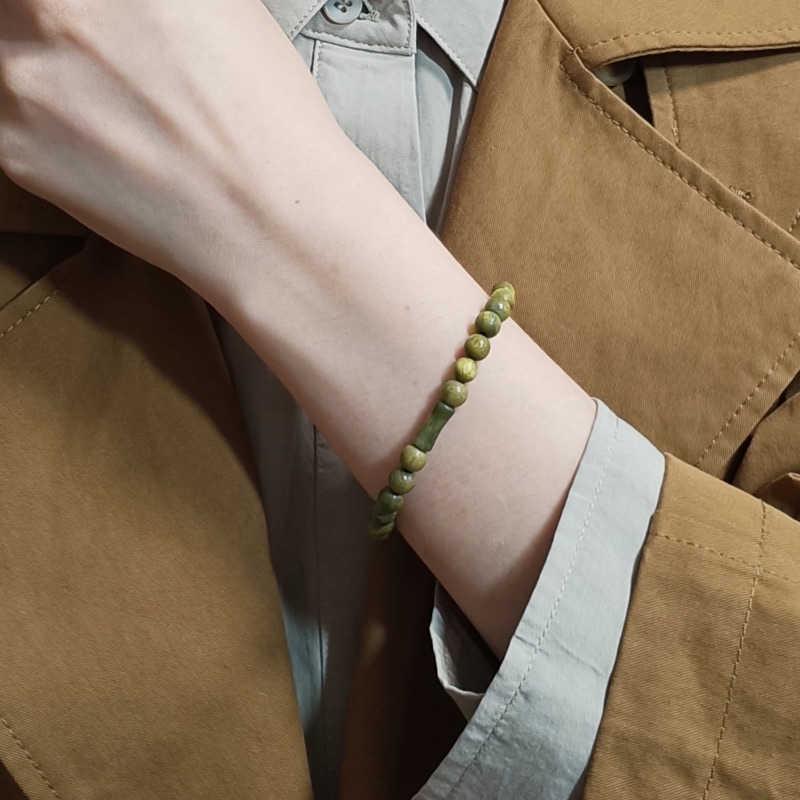 Natural Green Sandalwood Jade Knot Wooden Bracelet – Simple Multi-strand Stackable Design