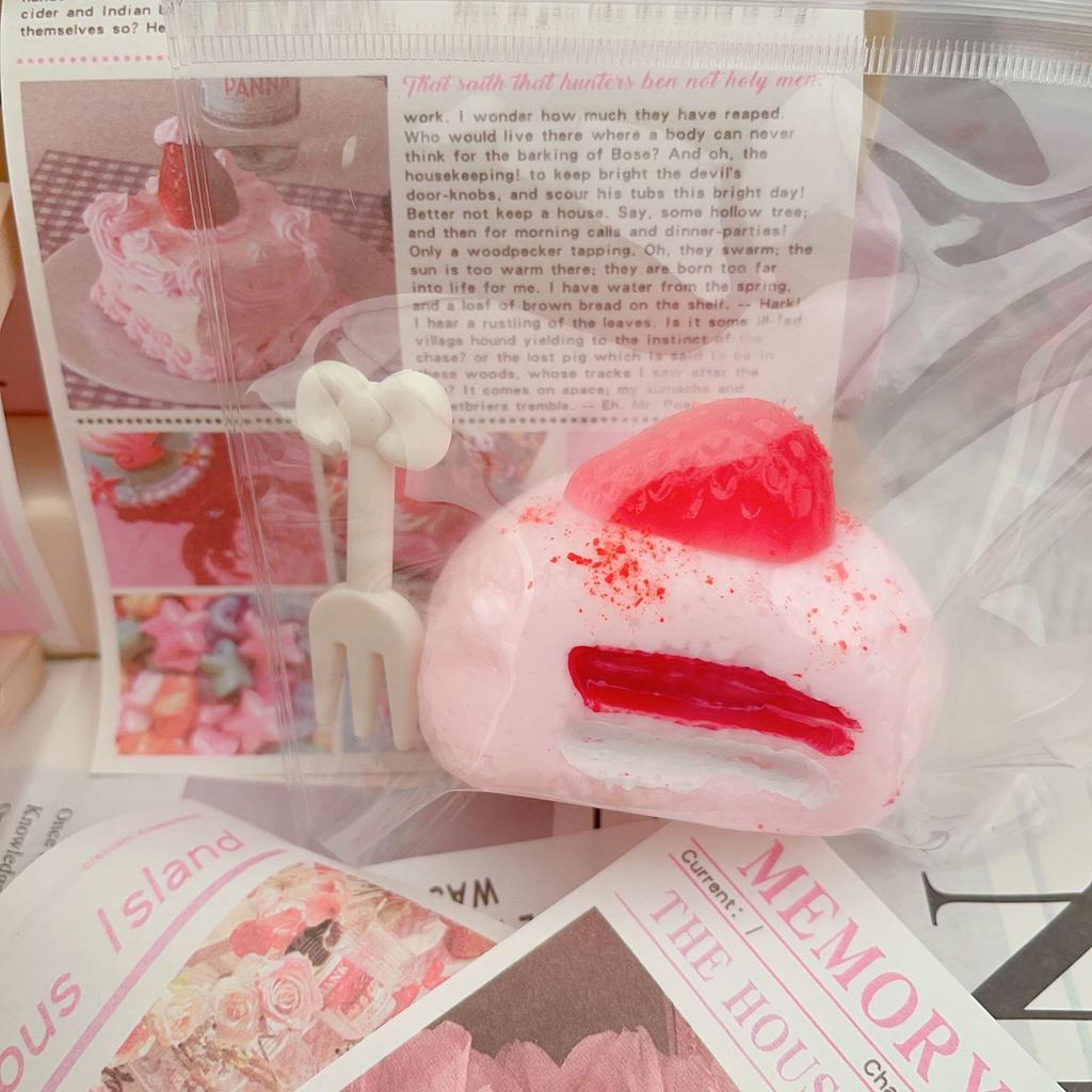 Клубника Молоко Крем Взрыв Веселье Моделирование Торт Грязь Чувство Декомпрессии Игрушка Вентиляция