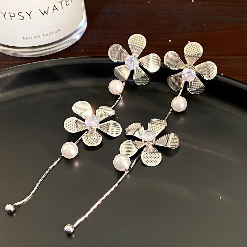 Vintage Rose Leaf Metal Cuban Link Pearl Earrings for Women