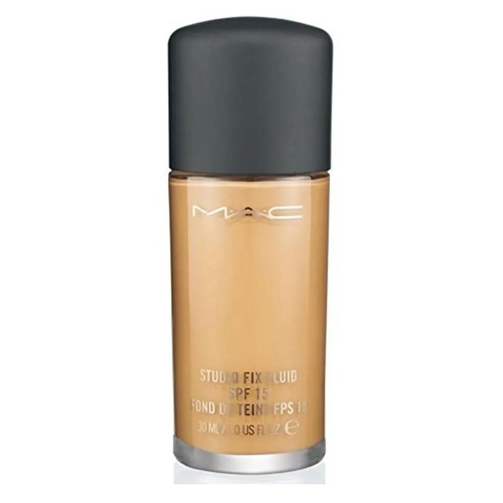 MAC Studio Radiance Foundation 1 Pack NC25 MAC Studio Fix Fluid Foundation SPF15 NC25 by MAC