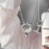 Белое лунное ожерелье для женщин Ins Light Luxury Niche High-end Sense Keybone Chain Fashion Gift для девушки