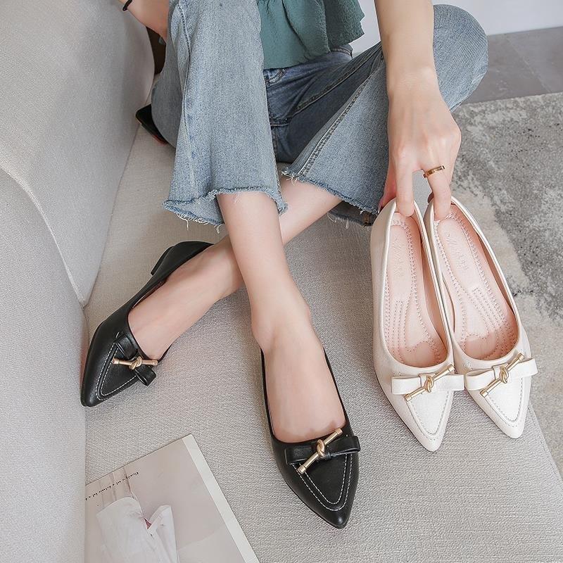 Кожаные остроносые туфли-лодочки женские мягкая подошва весна и осень 2025 новая модель неглубокий вырез плоская подошва четыре сезона большой размер женская обувь