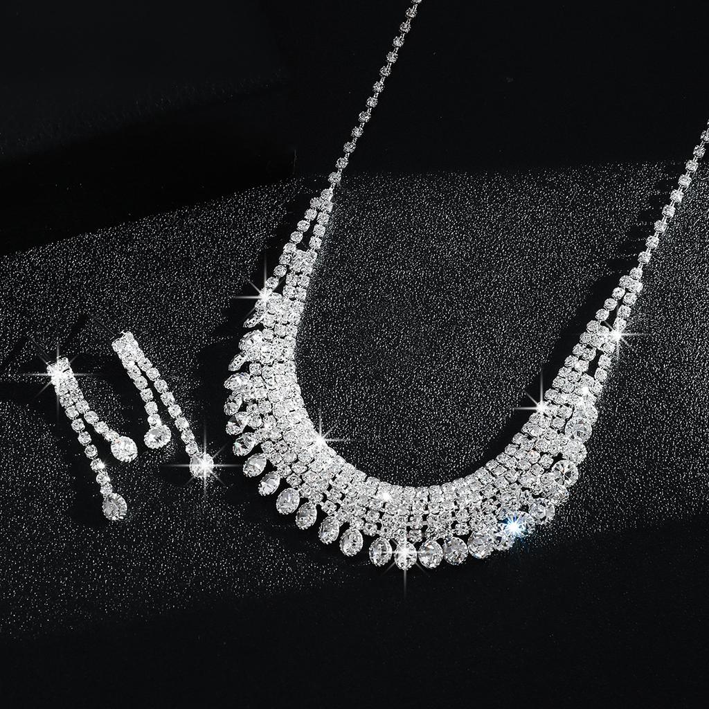 Luxurious and exquisite sparkling rhinestone elegant sparkling rhinestone necklace earring set accessories