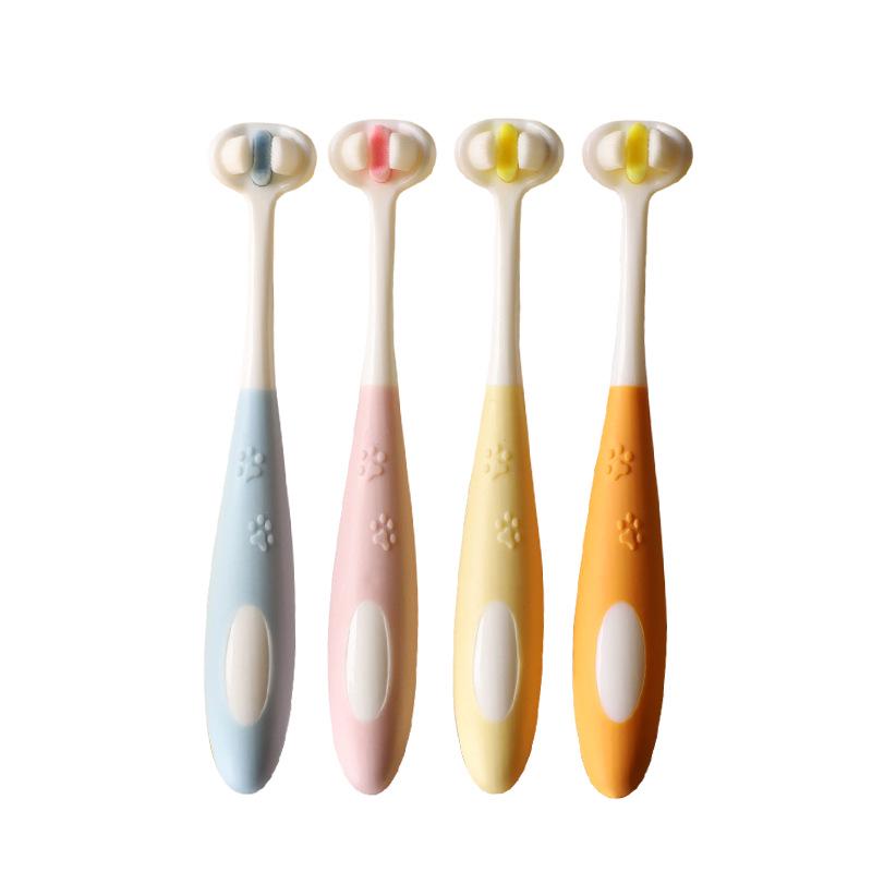 Детская зубная щетка 3D с нескользящей ручкой, возраст 3-12 лет, мягкая щетина, трехсторонний дизайн