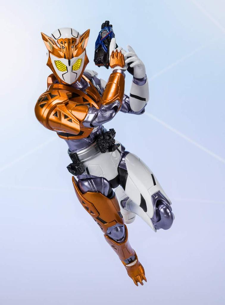 S.H.Figuarts Kamen Rider Zero-One Kamen Rider Valkyrie Rushing Cheetah примерно 150 мм ПВХ и АБС раскрашенная подвижная фигурка