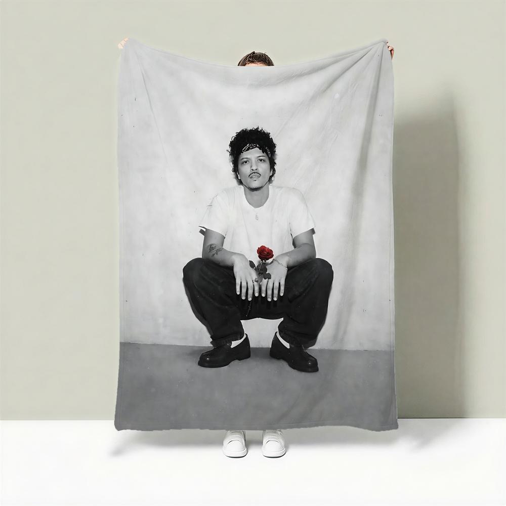 Singer B-bruno mars Throw Lightweight 240g Flannel Blanket Soft Skin-friendly for Summer Cooling