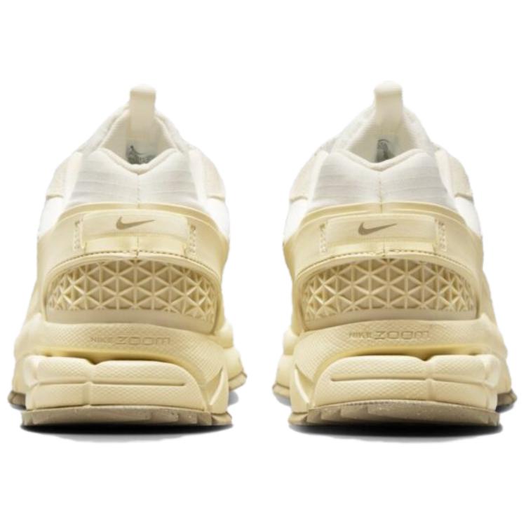 Nike Zoom Vomero Roam Pale Ivory Unisex Sneakers Cream Light-Khaki Khaki FV2295-101