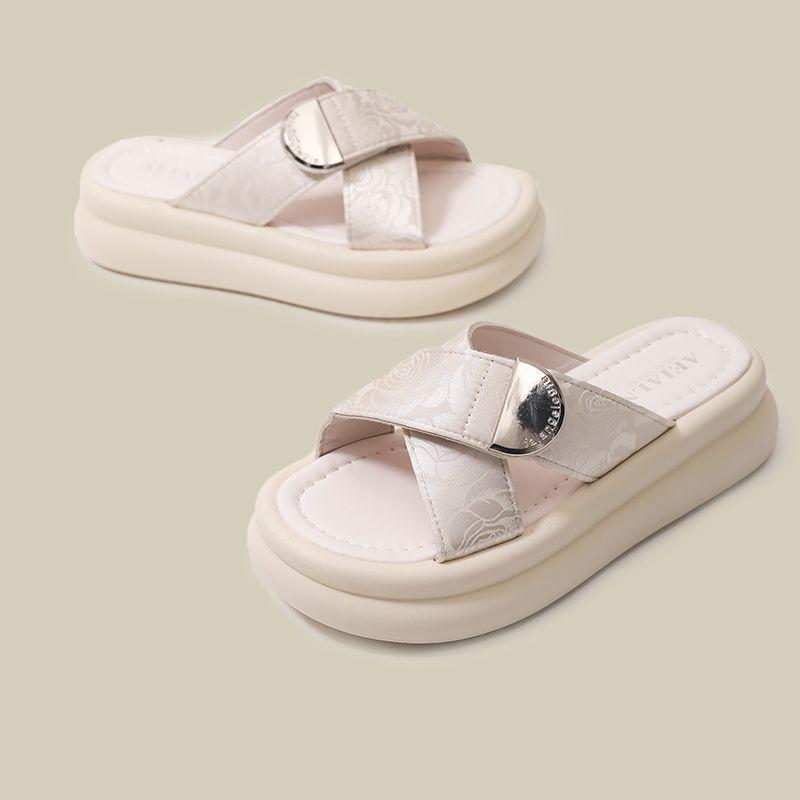 Internet celebrity explosion muffin thick bottom wear fashion 2025 summer new French with skirt slippers women's height sandals
