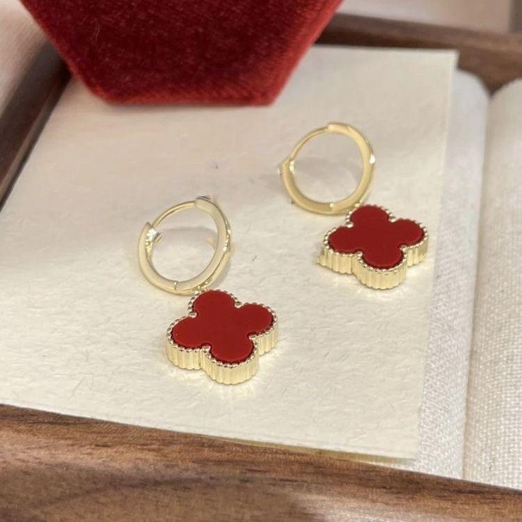 Red Four-Leaf Clover Earrings Buckle Niche Lightweight Luxury Versatile Design Earrings Net Red Temperament Women's Earrings