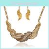 Fashion Rhinestone Decoration Feather Design Women Gold Necklace And Earring Set For Casual And Travel Scenes