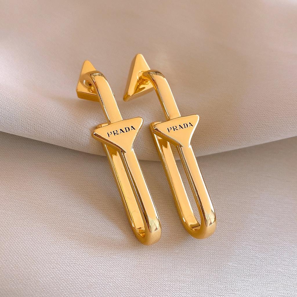 Посеребренные серьги-гвоздики в форме буквы U, треугольные серьги, серьги для создания образа, нишевый дизайн.