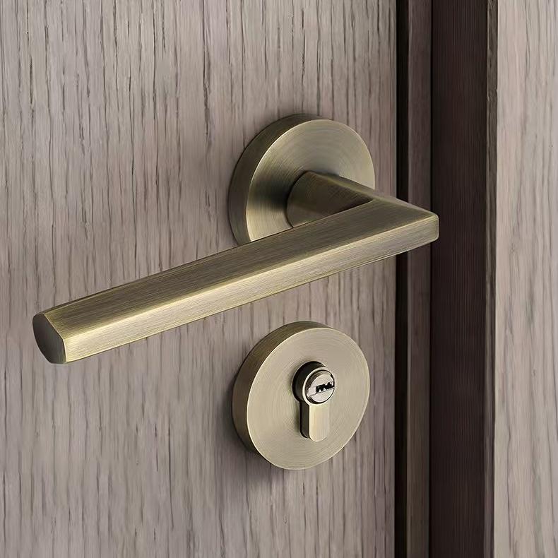 Hot Sale Passage Handles for Interior Doors Antique Bronze Easy Install Door Lever Handle Privacy Door Knobs With Locks With Key