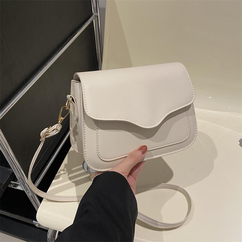 Однотонная текстура простая сумка-мессенджер через плечо женская весенняя универсальная маленькая квадратная сумка в иностранном стиле