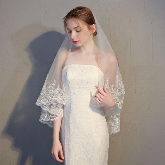 Женская двухслойная кружевная фата с противоскользящим гребнем и пайетками по краю из тюля