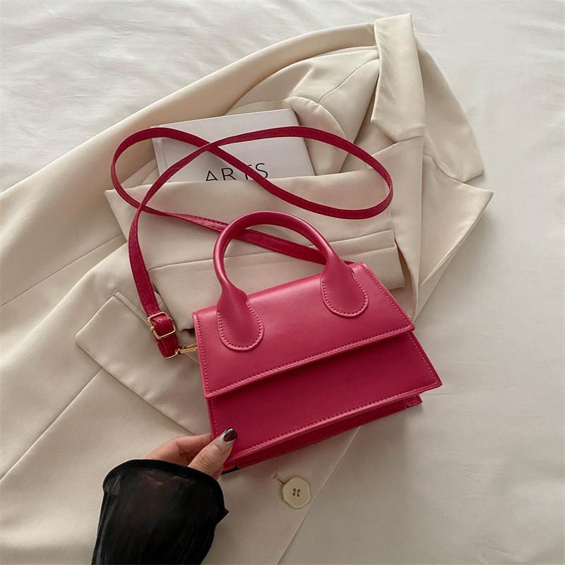 Chic And Stylish Retro Shoulder Bag With Soft Pu Material Perfect For Daily Use