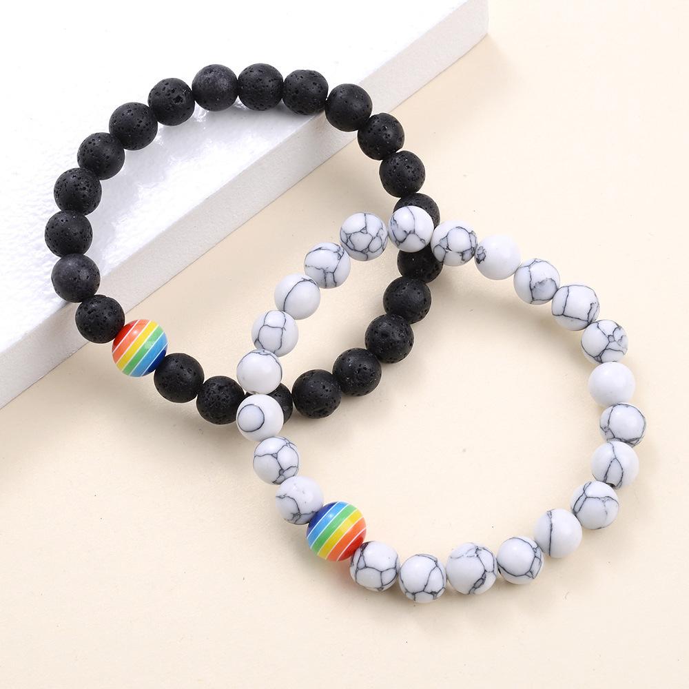 Браслет из матового камня «Тигровый глаз» и радужных бусин из древесины белой сосны вулканического происхождения, подходит для повседневной носки