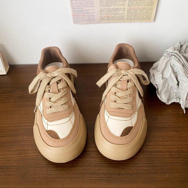 Женские ретро красные кроссовки на толстой подошве, Весна 2025, Шикарный гонконгский стиль, Немецкие тренировочные туфли с круглым носком