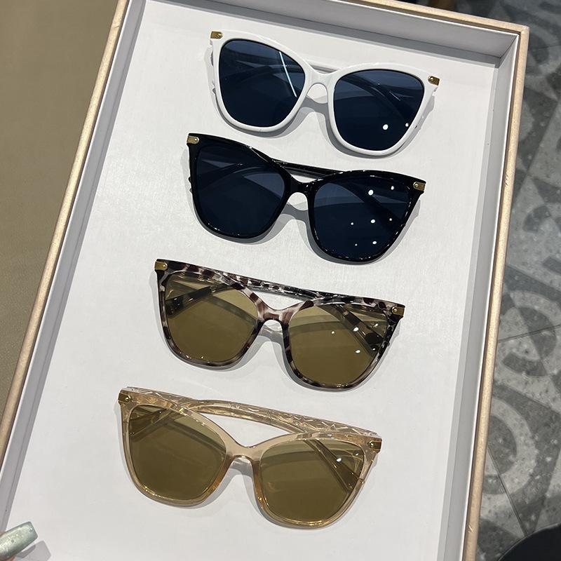 New Cat Eye Goggles Sunglasses Women Fashion Oversized Retro Black UV400 Sun Glasses Trendy Shades Eyewear