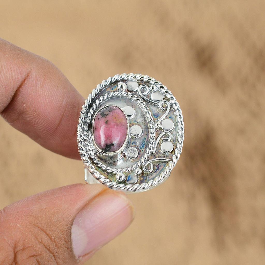Овальный камень родонит серебро 925 пробы эффектное трендовое кольцо-обещание для сестры ручной работы