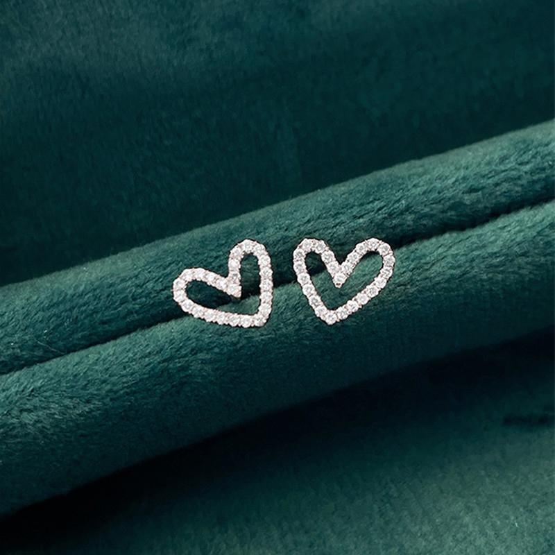 Huitan Простые стильные серьги-пусеты в форме сердца с кубическим цирконием Изысканные серьги «Любовь» для женщин 3 цвета металла Темпераментные универсальные украшения