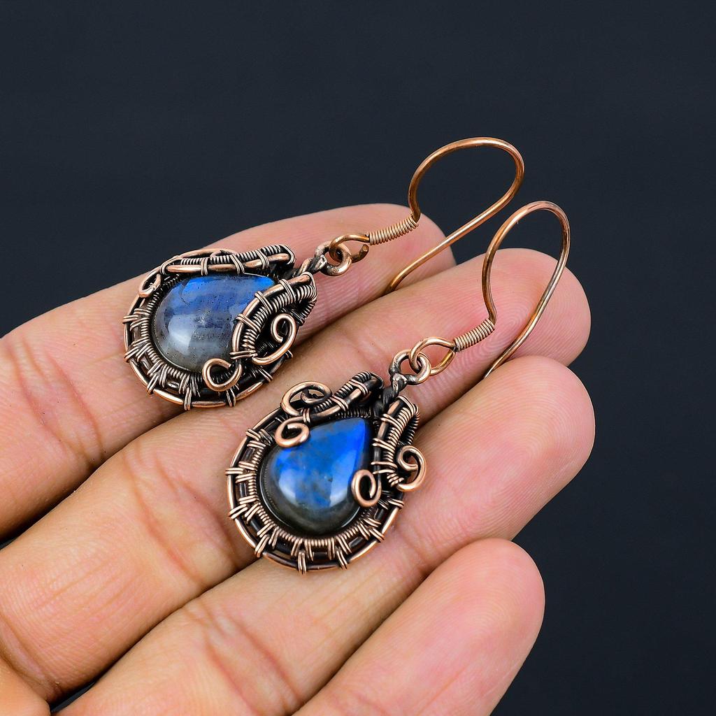Серьги ручной работы красивой драгоценной камня лабрадорита в оболочке из чистой медной проволоки для подарка