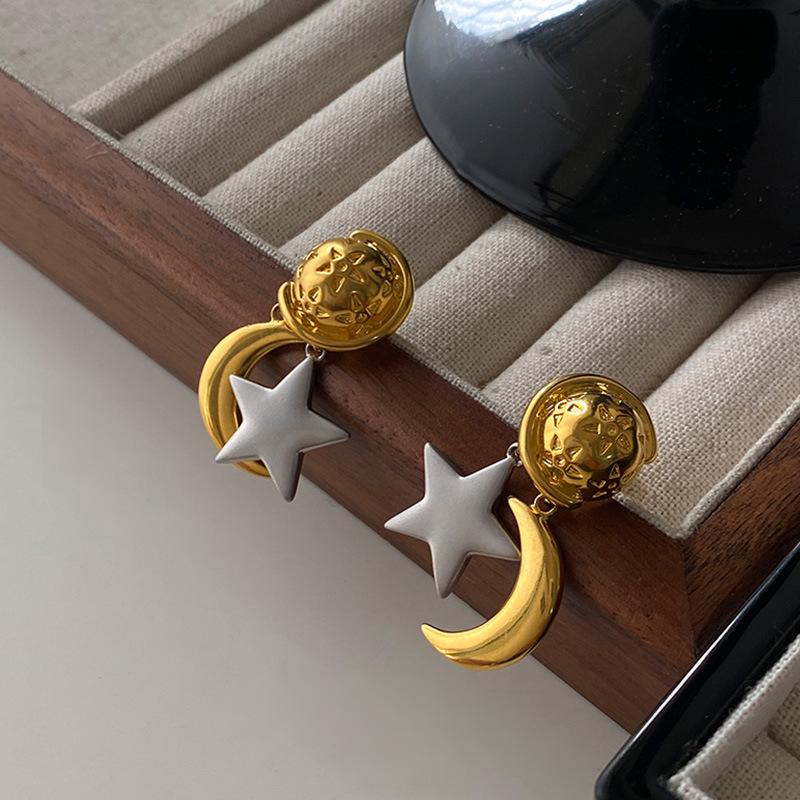 Контрастные цветные звезды, серьги-гвоздики «Солнце и Луна», атмосферная легкая роскошь, высококачественные серьги, уникальный дизайн, серьги «Холодный ветер» от знаменитостей