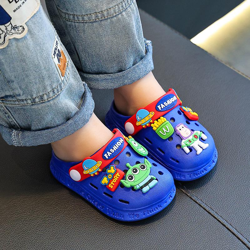 Kids' Cartoon Astronaut Closed-Toe Summer Sandals – Non-Slip, Soft Sole Clogs for Boys & Girls