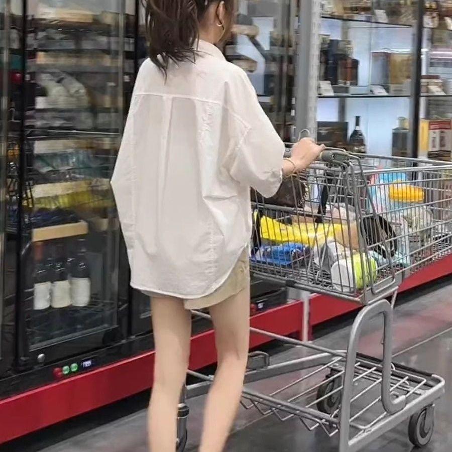 Элегантная и повседневная свободная рубашка женская летняя рубашка с рукавами средней длины и универсальное пальто в моде