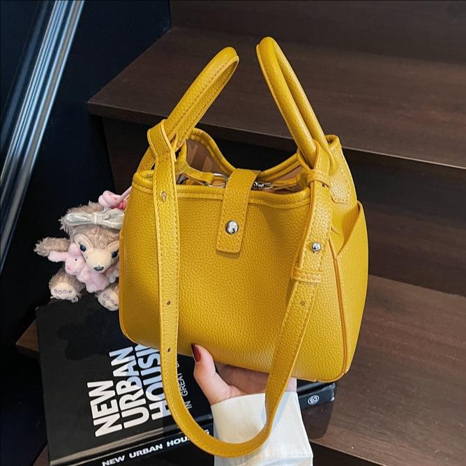 Новая универсальная маленькая квадратная сумка Женская сумка Сумка через плечо Однотонная сумка-мессенджер