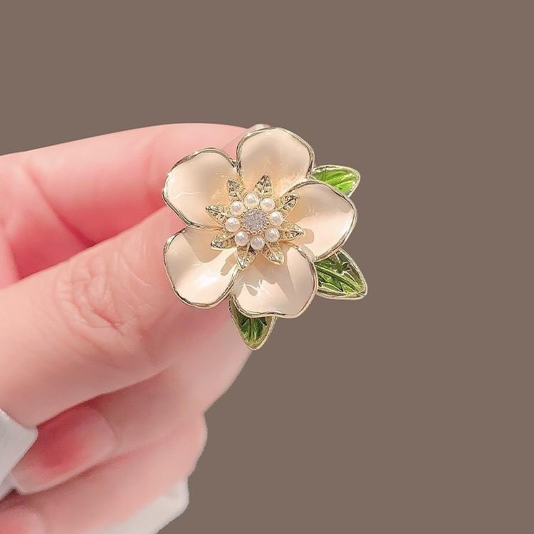 High-End Japanese Camellia and Gardenia Brooch Corsage Pin
