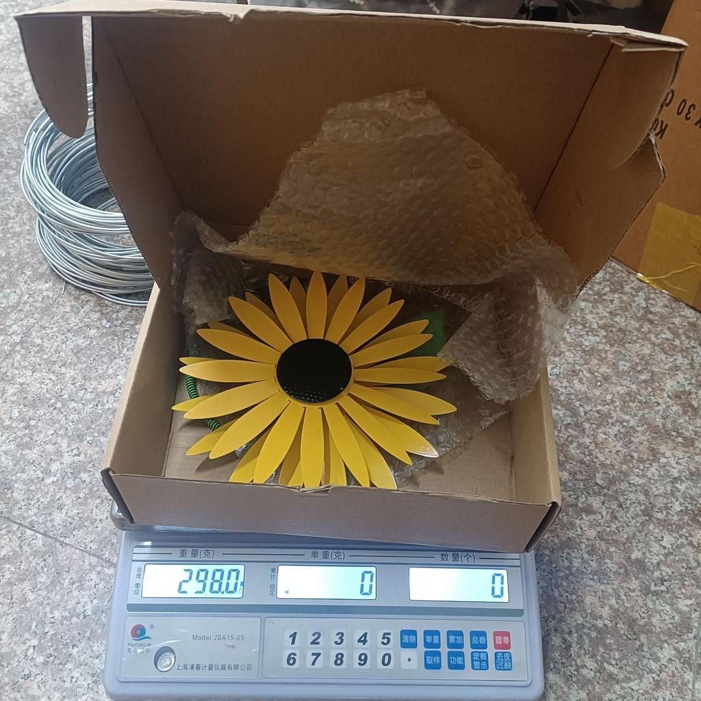 Вращающаяся металлическая ветряная мельница для сада на открытом воздухе, железный патио, вилла, лужайка, подсолнух, украшение, вставные украшения