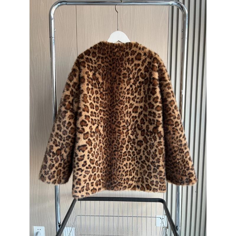 Осенне-зимние поступления Женская одежда Пальто из искусственного меха с принтом животных и куртка с капюшоном Куртка с круглым вырезом и леопардовым принтом