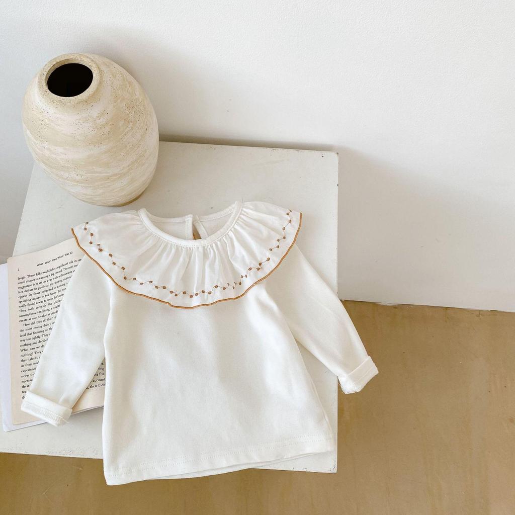 Футболка белая с вышитым воротником в виде листьев лотоса для девочек, осень 2024 г.