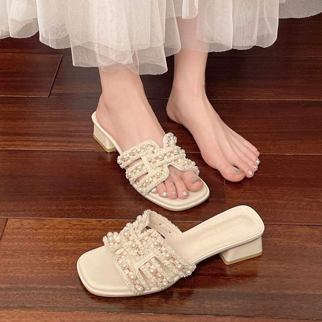 Xiaoxiangfeng Cross Pearl Word French Summer Slippers Women Wear Flat Bottom Cool Slippers Lazy New 2025