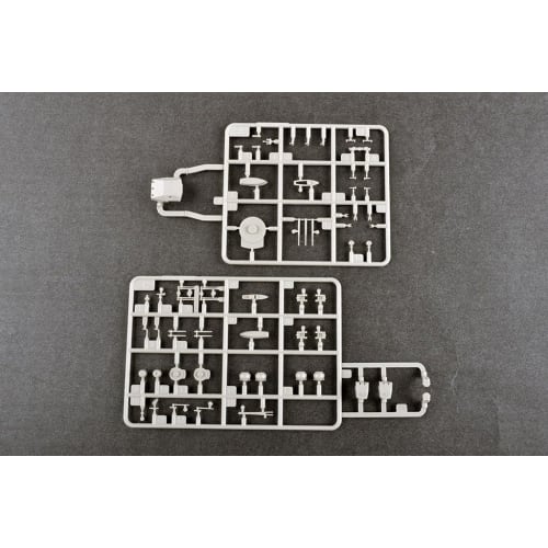 Trumpeter 1/700 German Navy Battleship Gneisenau Plastic Model 06736 Molded Color