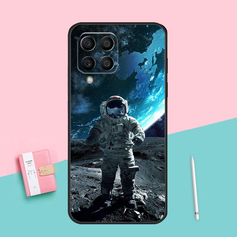 Space Moon Astronaut For Samsung Galaxy M12 M16 M34 M11 M35 M21 M06 M33 M13 M53 M31 M55 M15 M14 M54 M32 M52 Case