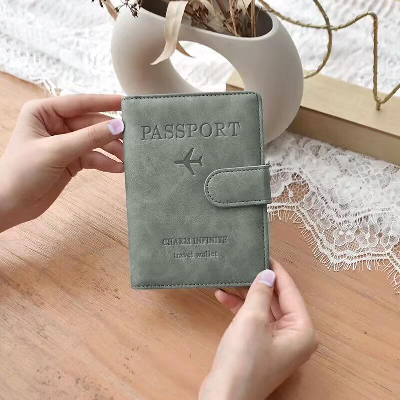 Обложка для паспорта, усовершенствованный кожаный защитный чехол для путешествий с защитой от RFID, подходит для паспортов/кредитных карт/авиабилетов,