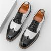 New Designer Men Pointed Glossy Black White Patchwork Brogues Oxford Shoes Gentleman Wedding Homecoming Dress Flats Footwear