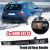 51133403611 Для BMW E83 X3 2004-2010 Автомобиль Задняя дверь Ручка крышки багажника в сборе Универсал Багажник Крышка багажника Задняя ручка С кнопкой ключа