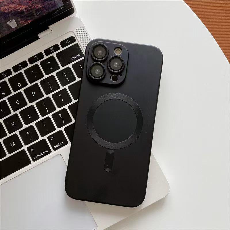 MAGSFFE Мягкий защитный чехол с магнитной фиксацией для iPhone 16 Pro - Металлическая краска с отделкой под CD-диск