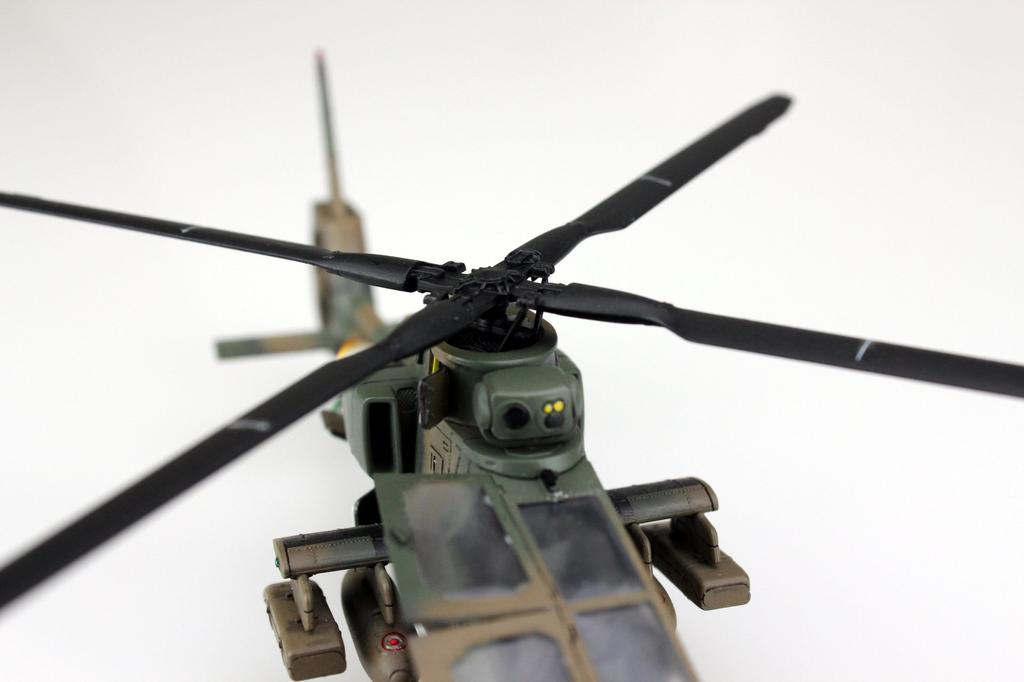 AOSHIMA Military Model No. 13 JGSDF OH-1 Ninja Observation Helicopter Plastic Model Kit, 172 Scale